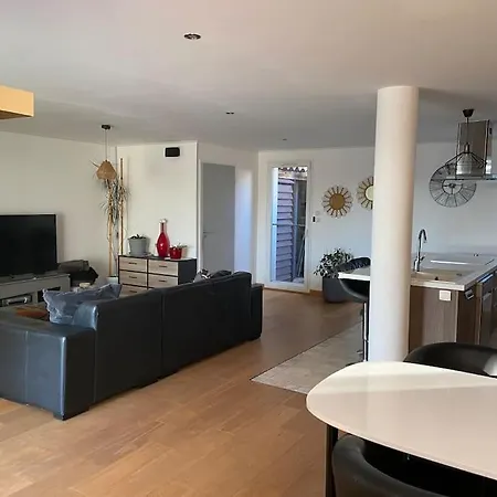 Jolie Avec Piscine *