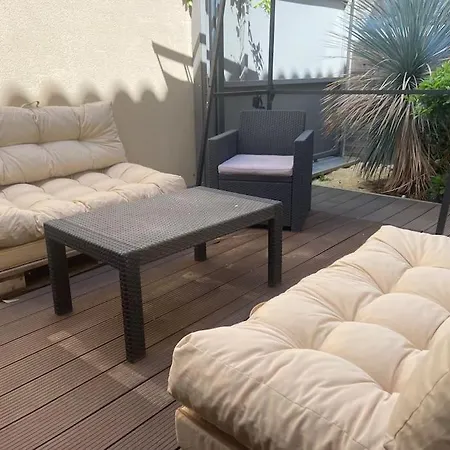 Jolie Avec Piscine
